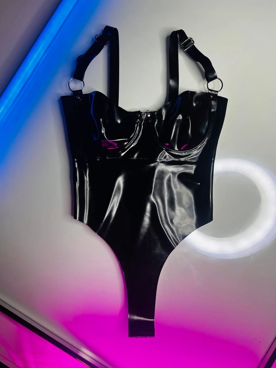 Латексный боди Straps Zipper