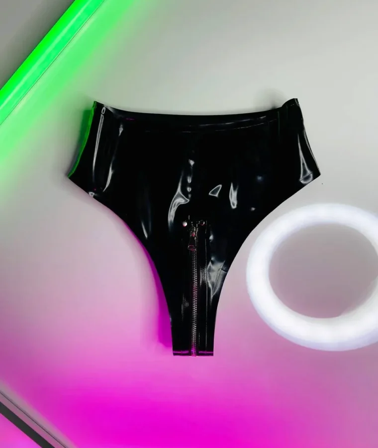Латексные трусы Brazilian Zipper